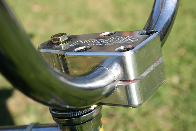 Bmx head outlet stem