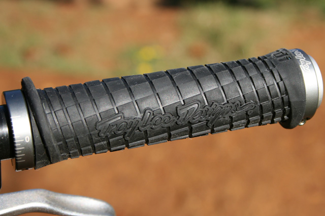 odi troy lee lock on grips