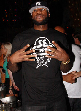Lebron-James-Sportin-an-SE-Shirt