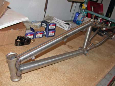 supercross-cromo-bolt-frame