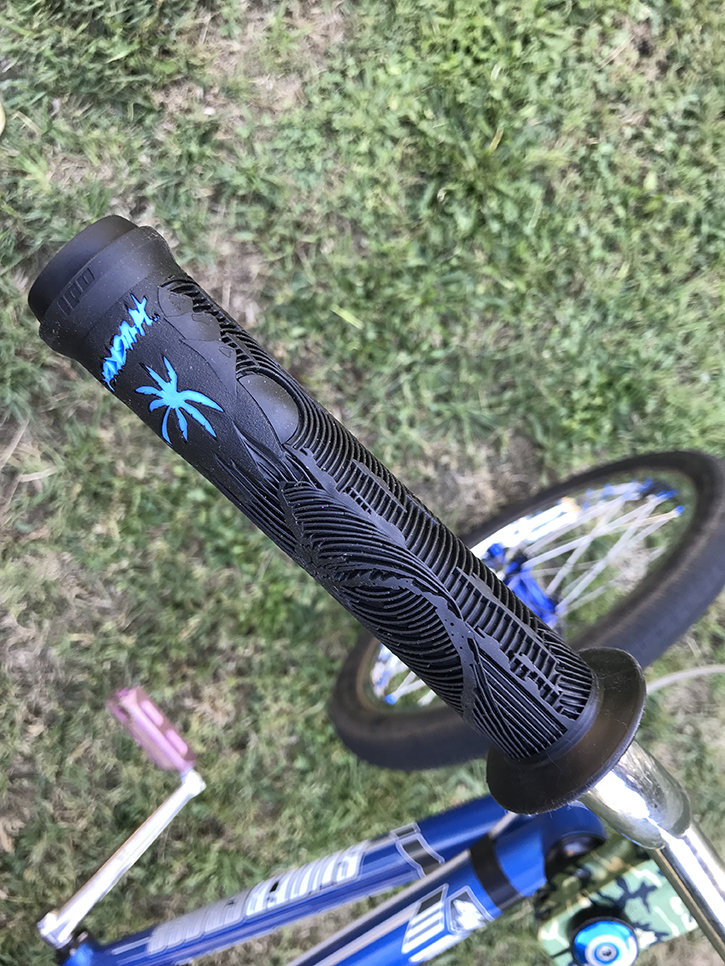 Puños BMX HUCKER FLANGELESS Azul 160mm Odi Ciclo de perillas, Puños